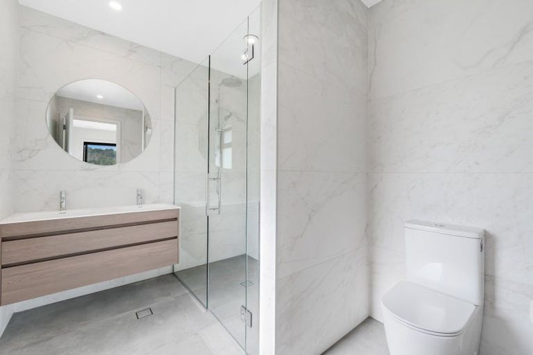 Photo of property in 22 Riverside Way, Clevedon, 2585