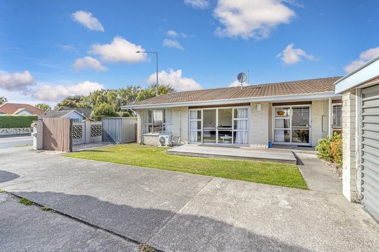 Photo of property in 1/191 Waimairi Road, Ilam, Christchurch, 8041