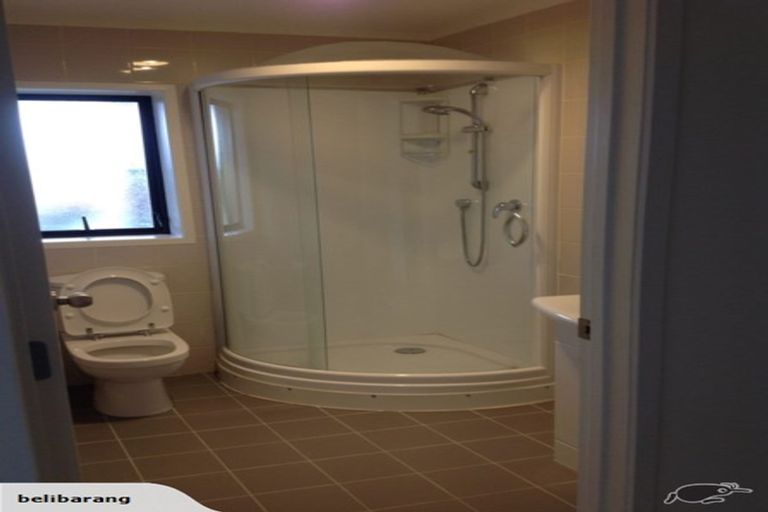 Photo of property in 13 Robin Lane, Browns Bay, Auckland, 0630