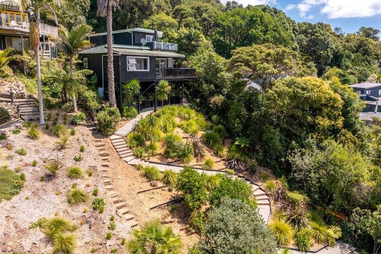 Photo of property in 25 Miro Road, Palm Beach, Waiheke Island, 1081