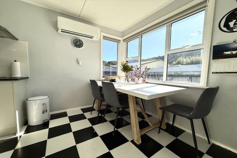 Photo of property in 27 Rimu Street, Naenae, Lower Hutt, 5011