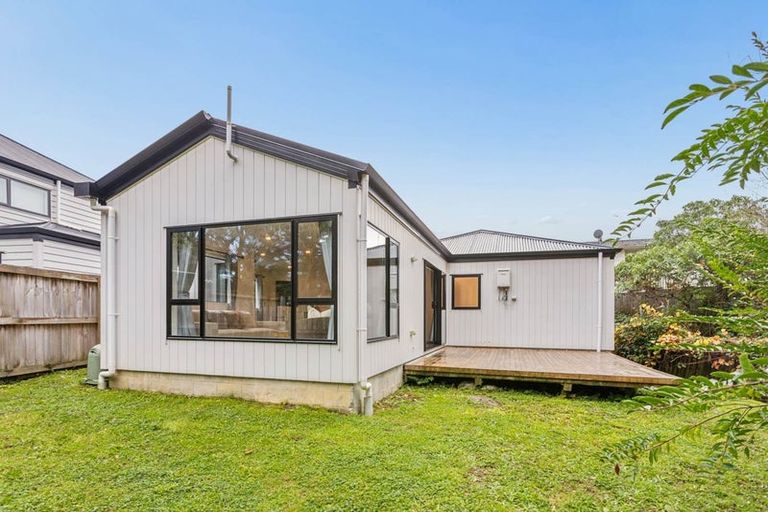 Photo of property in 65a Woodside Road, Massey, Auckland, 0614