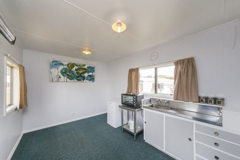 Photo of property in 8 Sicely Street, Marton, 4710