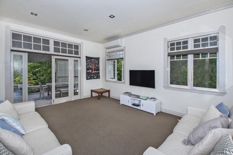 Photo of property in 8 School Lane, Regent, Whangarei, 0112