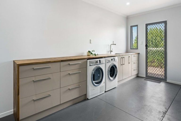 Photo of property in 780 Island Block Road, Island Block, Te Kauwhata, 3782