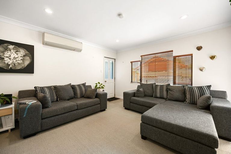 Photo of property in 51 Splitt Avenue, Glenview, Hamilton, 3206