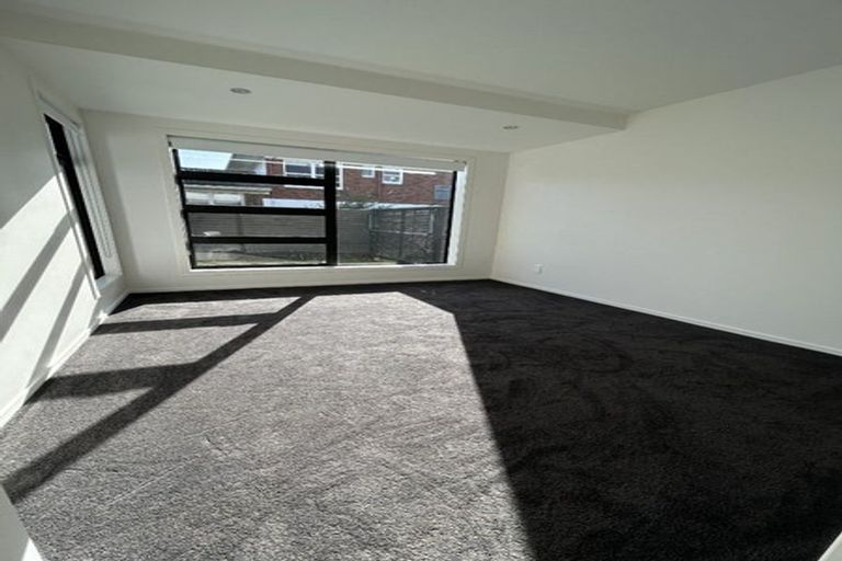 Photo of property in 2/764 Beach Road, Browns Bay, Auckland, 0630