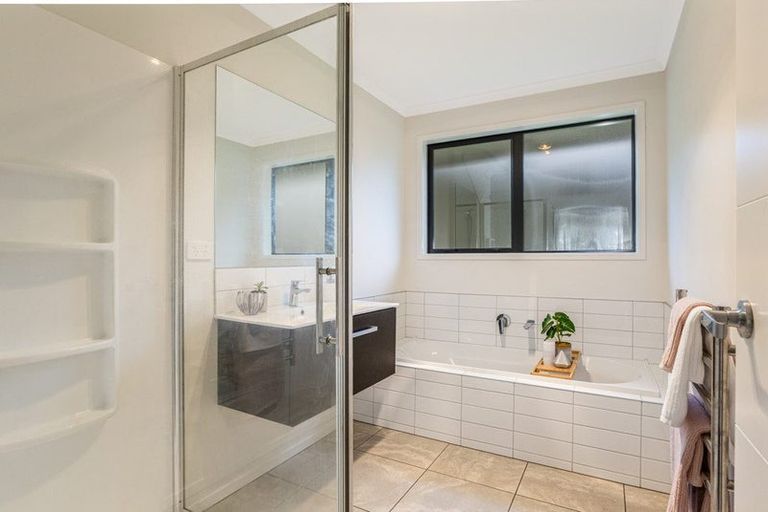 Photo of property in 64 Tradewinds Drive, Whitby, Porirua, 5024