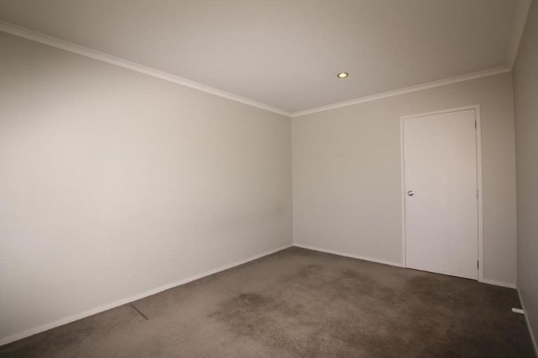Photo of property in 17 Candlestick Place, Oteha, Auckland, 0632