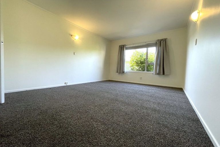 Photo of property in 2/123a Gossamer Drive, Pakuranga Heights, Auckland, 2010