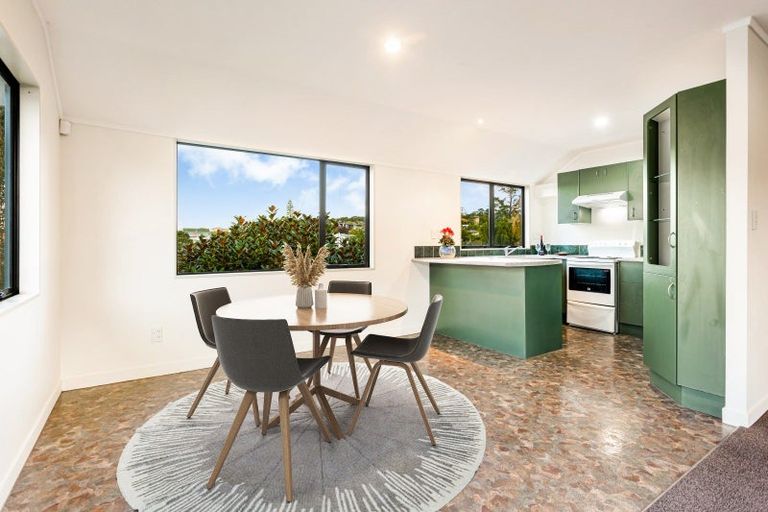 Photo of property in 1/35 Eastglen Road, Glen Eden, Auckland, 0602