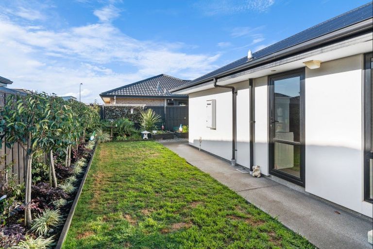 Photo of property in 27 Faringdon Boulevard, Rolleston, 7615