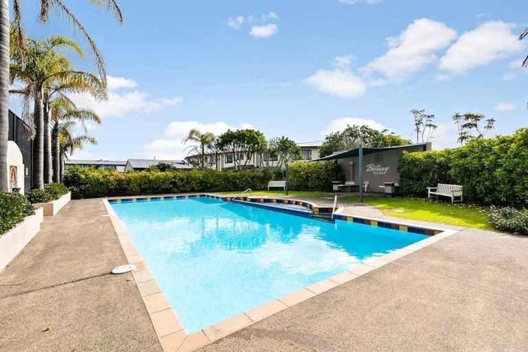Photo of property in 83/2 Armoy Drive, East Tamaki, Auckland, 2016