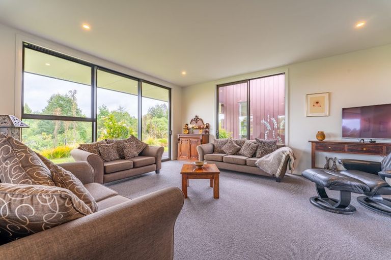 Photo of property in 14 Kalaugher Road, Geraldine Downs, Geraldine, 7991