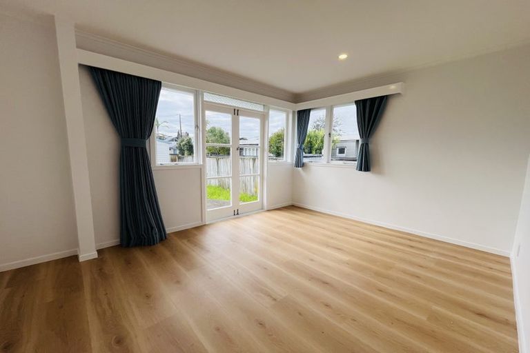 Photo of property in 111 Nile Road, Milford, Auckland, 0620