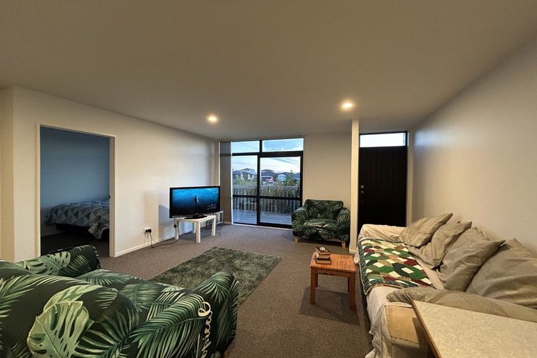 Photo of property in 9 Tarapuke Lane, Papakura, 2110