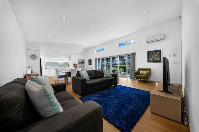 Photo of property in 8 Canmore Street, Pokeno, 2402