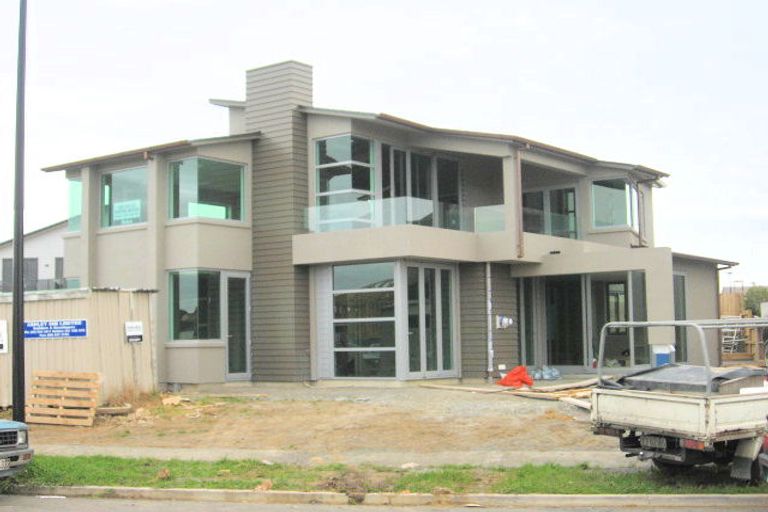 Photo of property in 39 Compass Way, Half Moon Bay, Auckland, 2012