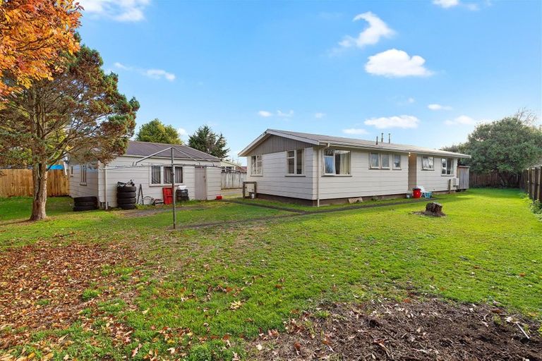Photo of property in 41 Oakfield Crescent, Pukete, Hamilton, 3200