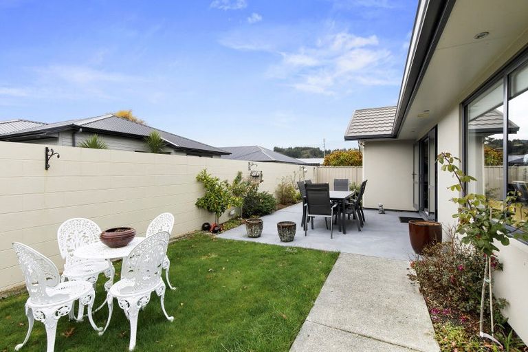 Photo of property in 5 Vernon Grove, Brown Owl, Upper Hutt, 5018