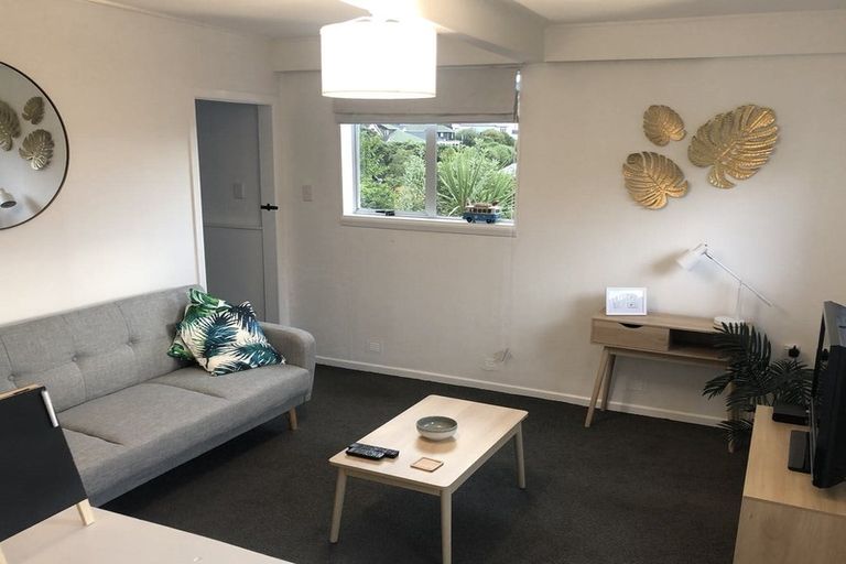 Photo of property in 70 Melbourne Road, Island Bay, Wellington, 6023