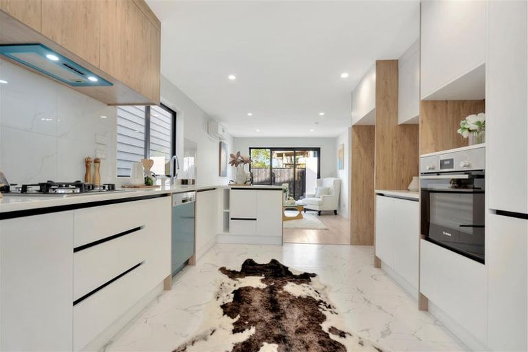 Photo of property in 45b Portadown Avenue, Pakuranga Heights, Auckland, 2010