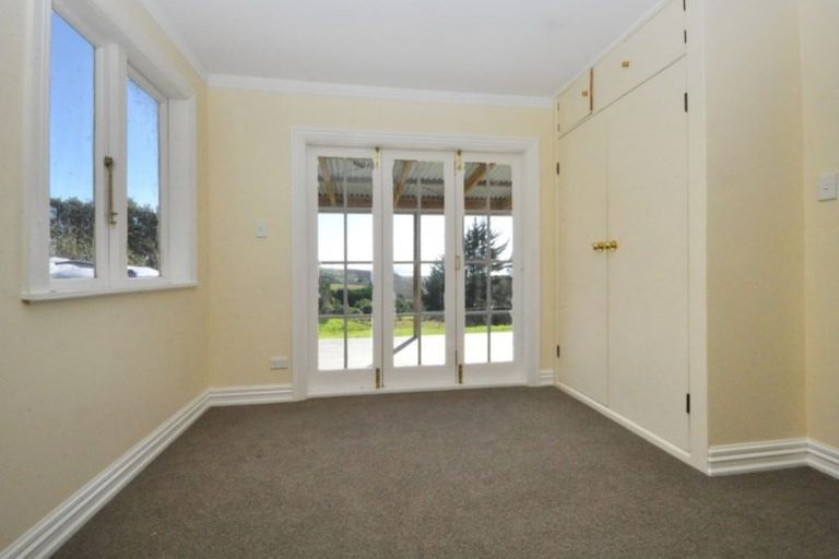 Photo of property in 1742 South Head Road, South Head, Helensville, 0874
