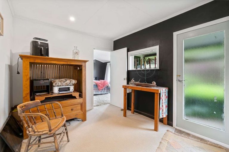 Photo of property in 124 Opouteke Road, Kaihu, 0379