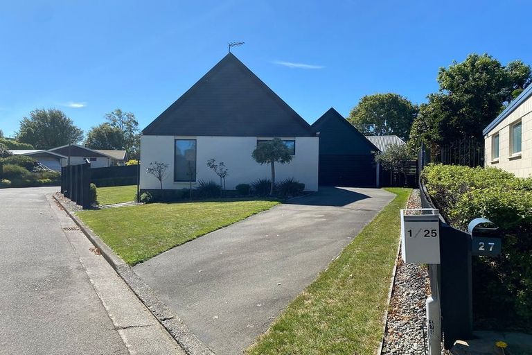 Photo of property in 1/25 Kingham Place, Avonhead, Christchurch, 8042