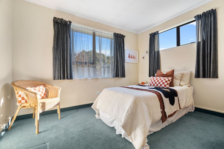 Photo of property in 20 Augustus Street, Carterton, 5713