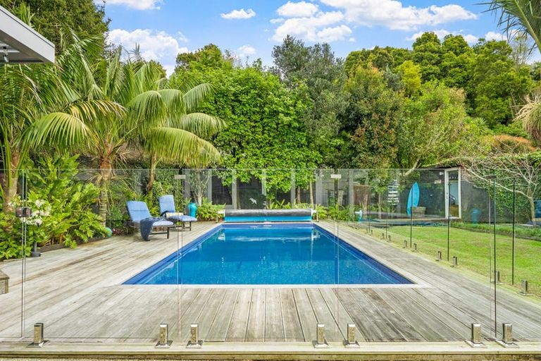 Photo of property in 36 Glengarry Avenue, Manly, Whangaparaoa, 0930