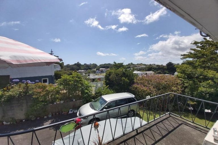 Photo of property in 2/183 Seaview Road, Westown, New Plymouth, 4310