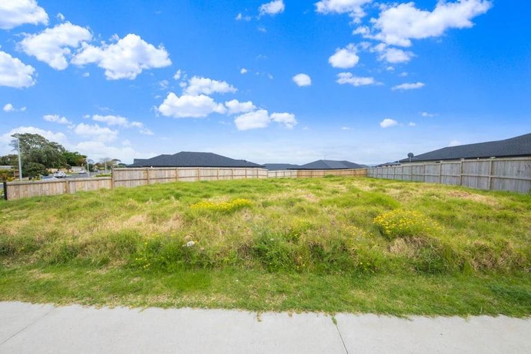 Photo of property in 81 Mclarin Road, Glenbrook, 2681