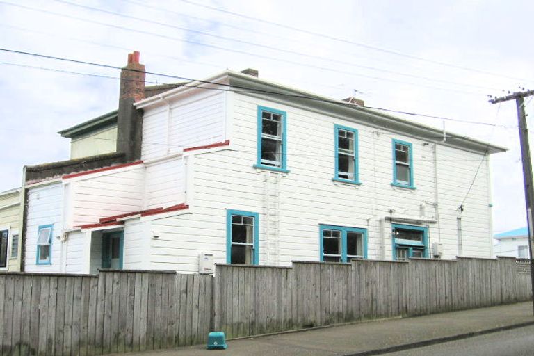 Photo of property in 98 Russell Terrace, Berhampore, Wellington, 6023