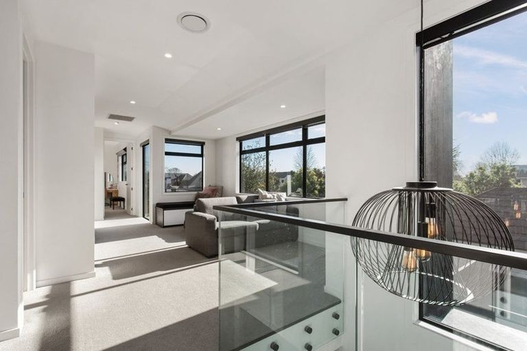 Photo of property in 122a Clyde Road, Ilam, Christchurch, 8041