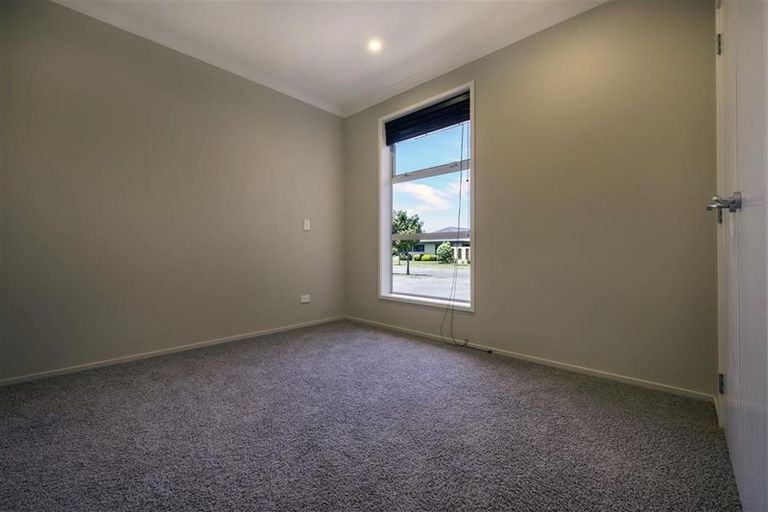 Photo of property in 4 Akaroa Road, Poraiti, Napier, 4112