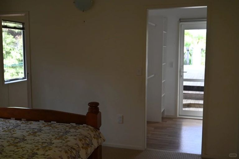 Photo of property in 9 Lyons Avenue, Murrays Bay, Auckland, 0630