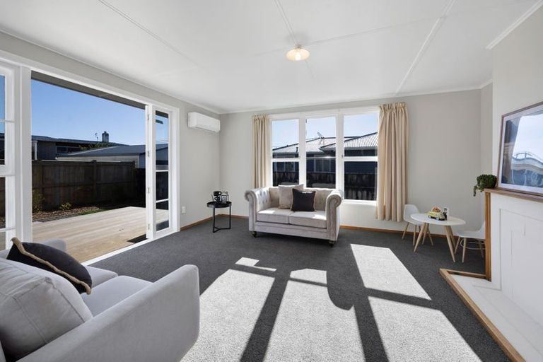 Photo of property in 20 Pukatea Street, Inglewood, 4330