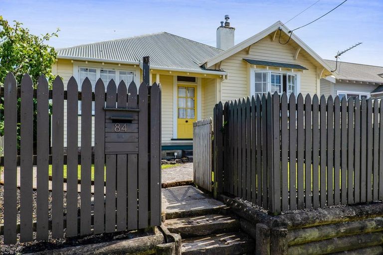 Photo of property in 84 Lorna Street, Lynmouth, New Plymouth, 4310