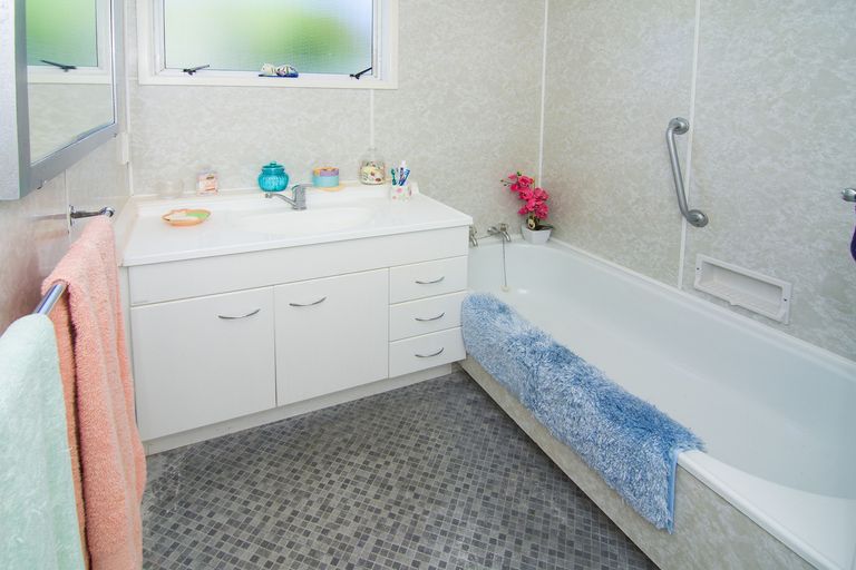 Photo of property in 6 Totara Street, Lansdowne, Masterton, 5810