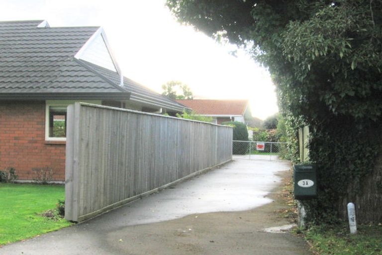 Photo of property in 3a Karaka Grove, Waikanae, 5036