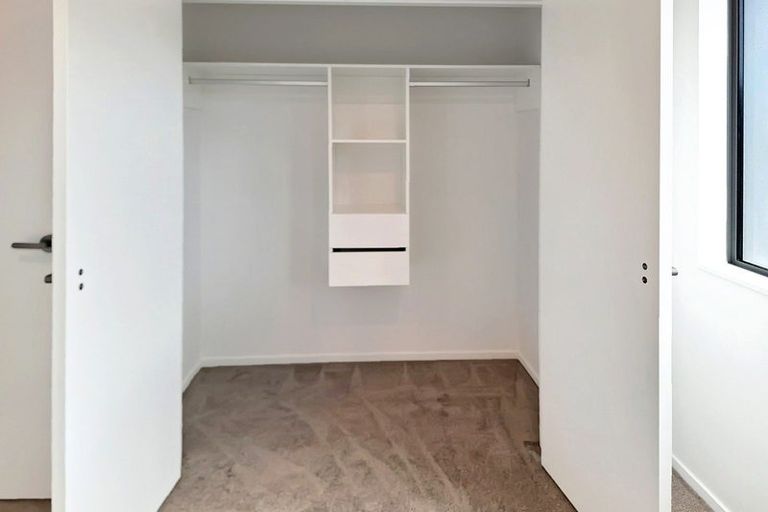 Photo of property in 17 Tokarewa Close, Mount Wellington, Auckland, 1062