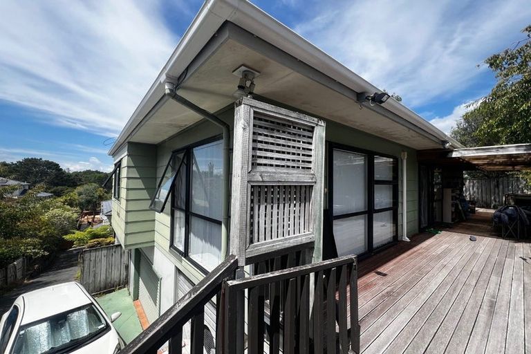Photo of property in 3/20a Lavery Place, Sunnynook, Auckland, 0632