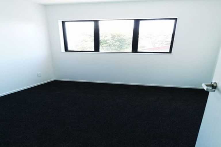 Photo of property in 124b Rosier Road, Glen Eden, Auckland, 0602