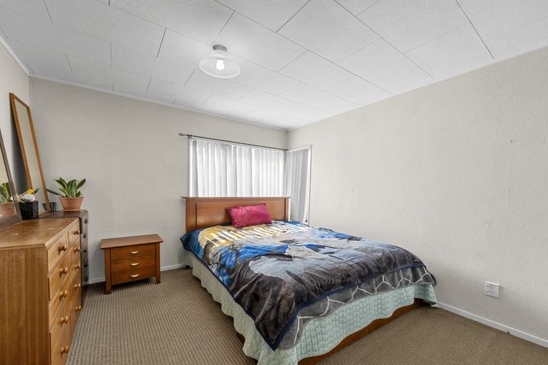 Photo of property in 1/34 Rosemead Place, Randwick Park, Auckland, 2105