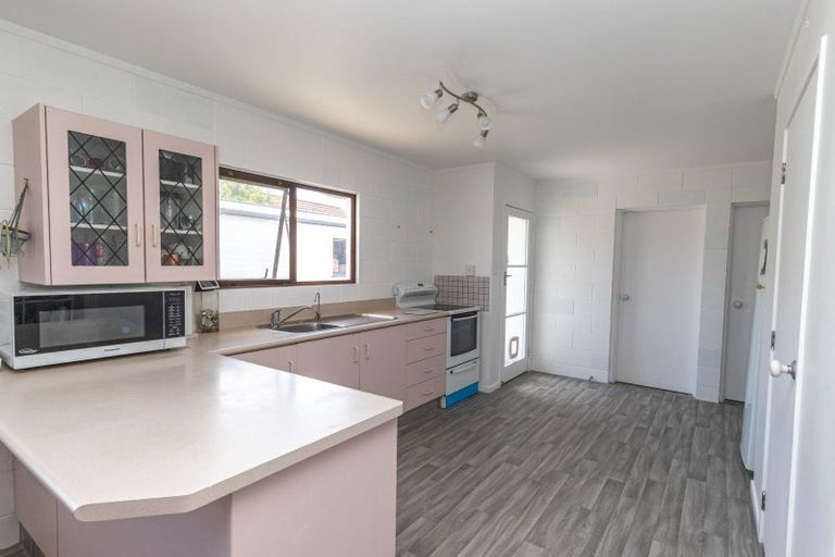 Photo of property in 50 Mahana Road, Ngatea, 3503