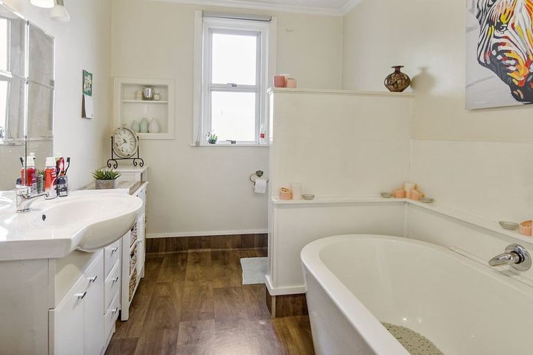 Photo of property in 44 Harris Street, Waimate, 7924