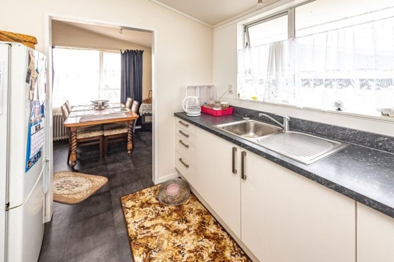 Photo of property in 35 Raupo Street, Castlecliff, Whanganui, 4501