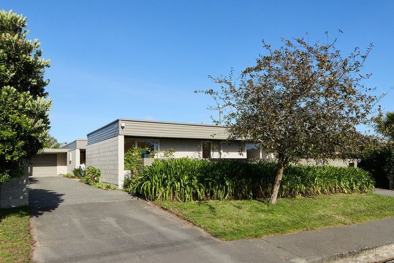 Photo of property in 110 Huntsbury Avenue, Huntsbury, Christchurch, 8022