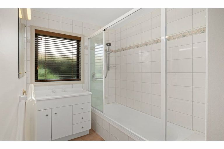 Photo of property in 48 Cannon Drive, Kerikeri, 0230